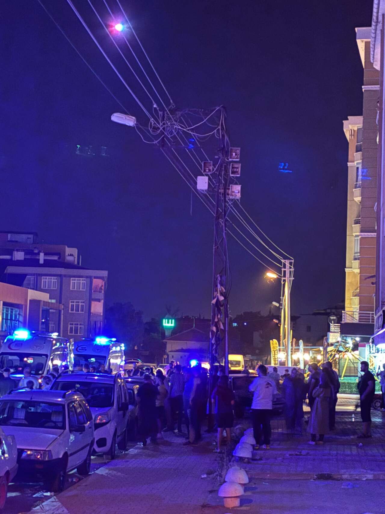 Konya’nın merkezinde gece yarısı büyük kaza! 8 yaralı var 11
